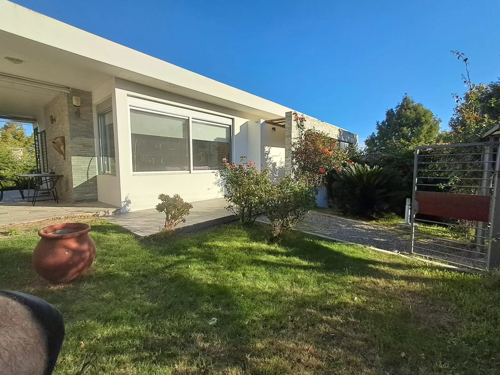 Venta Casa 3 Dormitorios con Piscina en Zona Bahía, Colonia del Sacramento