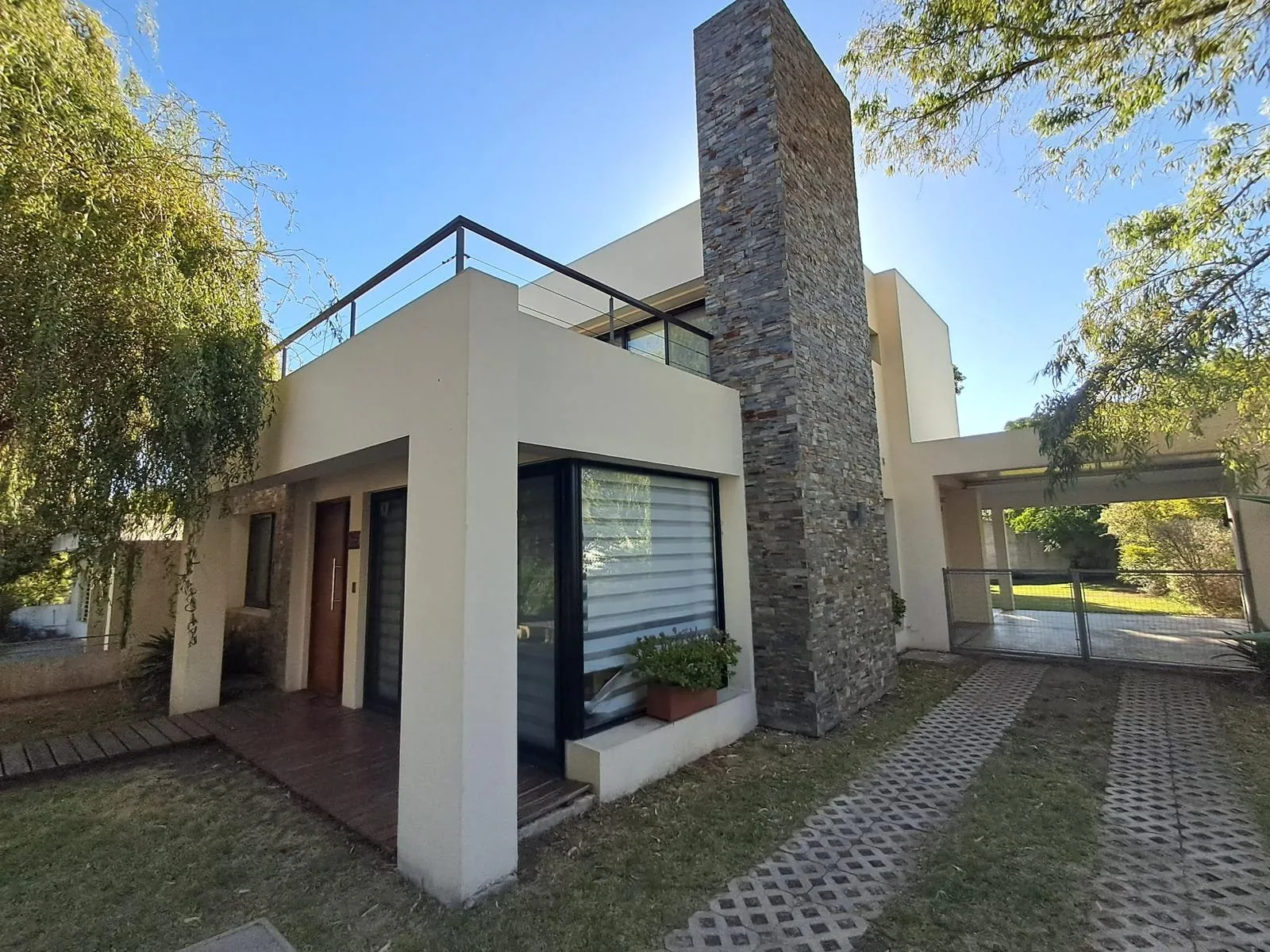 Venta Casa 3 Dormitorios a 4 Cuadras de la Rambla, Colonia del Sacramento